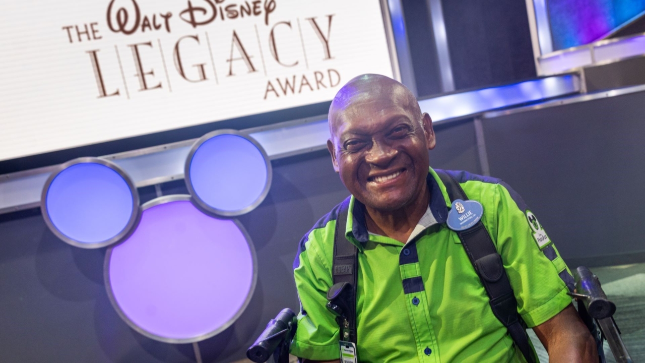 most-complimented-disney-world-cast-member-receives-the-walt-disney-legacy-award
