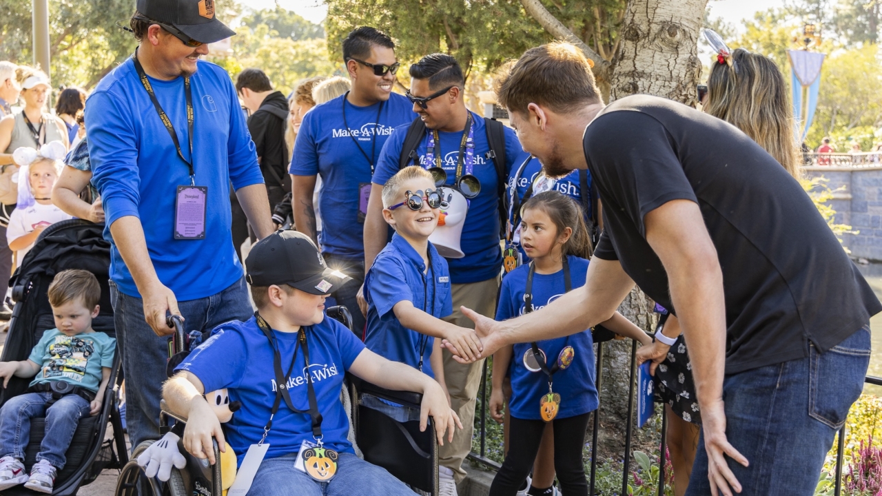 disney,-make-a-wish,-mrbeast,-and-more-creators-grant-wishes-at-disneyland 