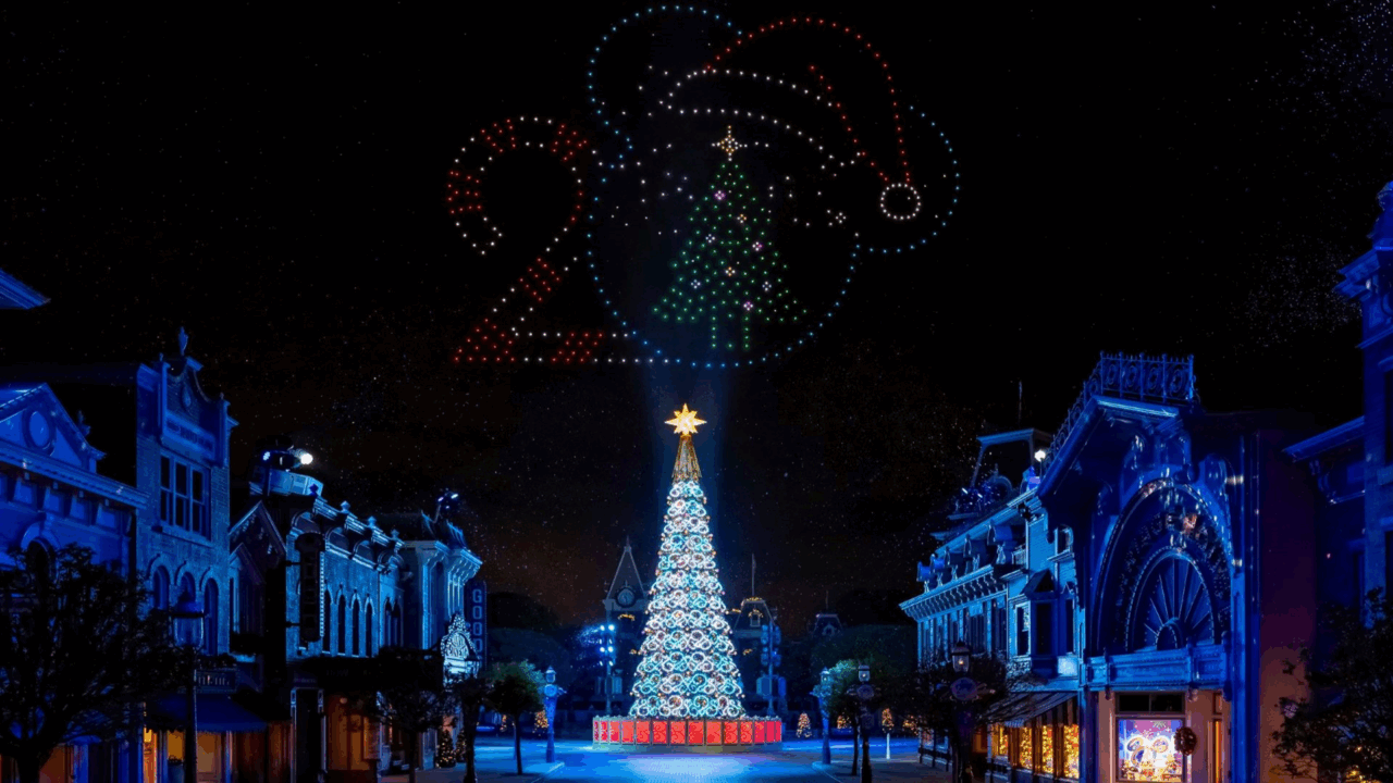 holiday-season-begins-at-hong-kong-disneyland-resort