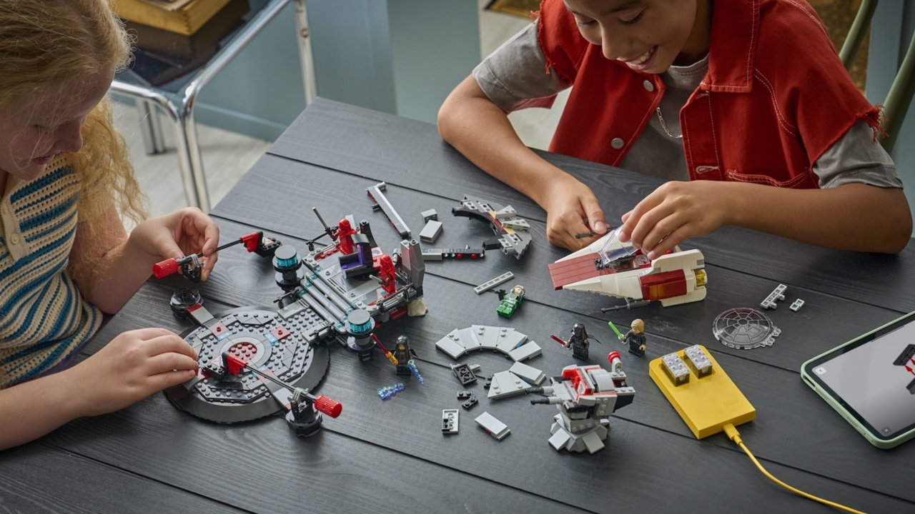 bring-your-star-wars-inspired-creations-to-life-with-new-lego-smart-play