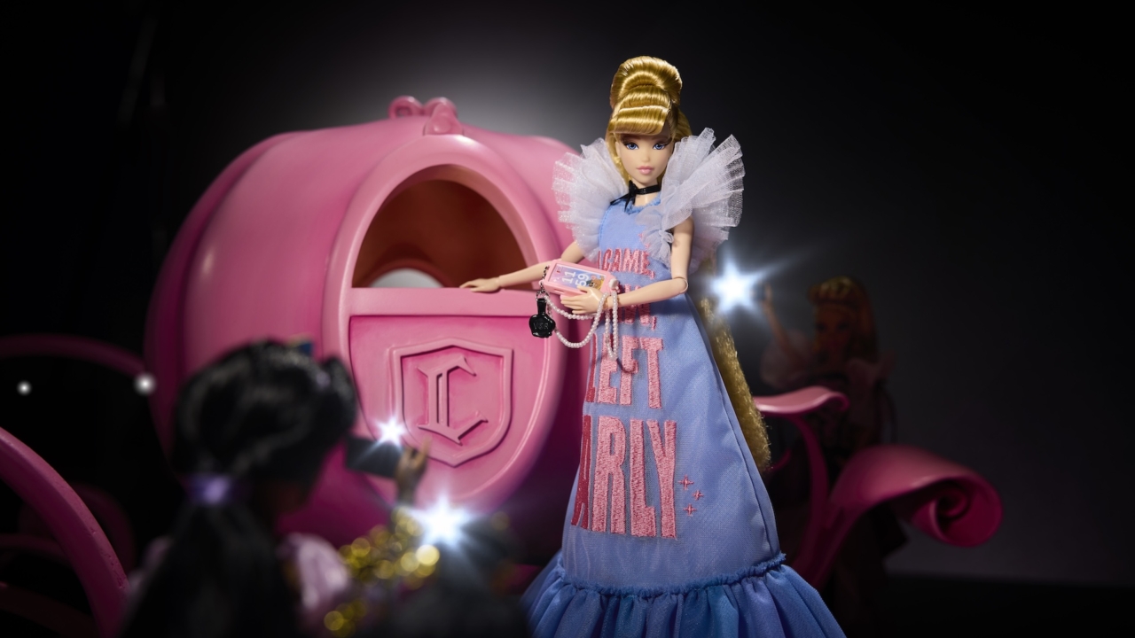 viktor&rolf x-disney-reveal-collectible-cinderella-doll-by-mattel