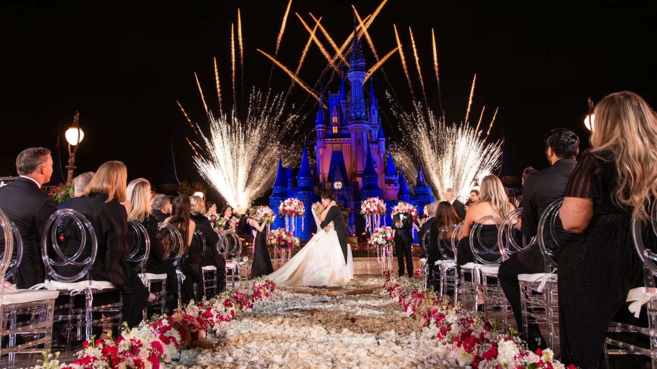 celebrating-35-years-of-love-with-disney-weddings