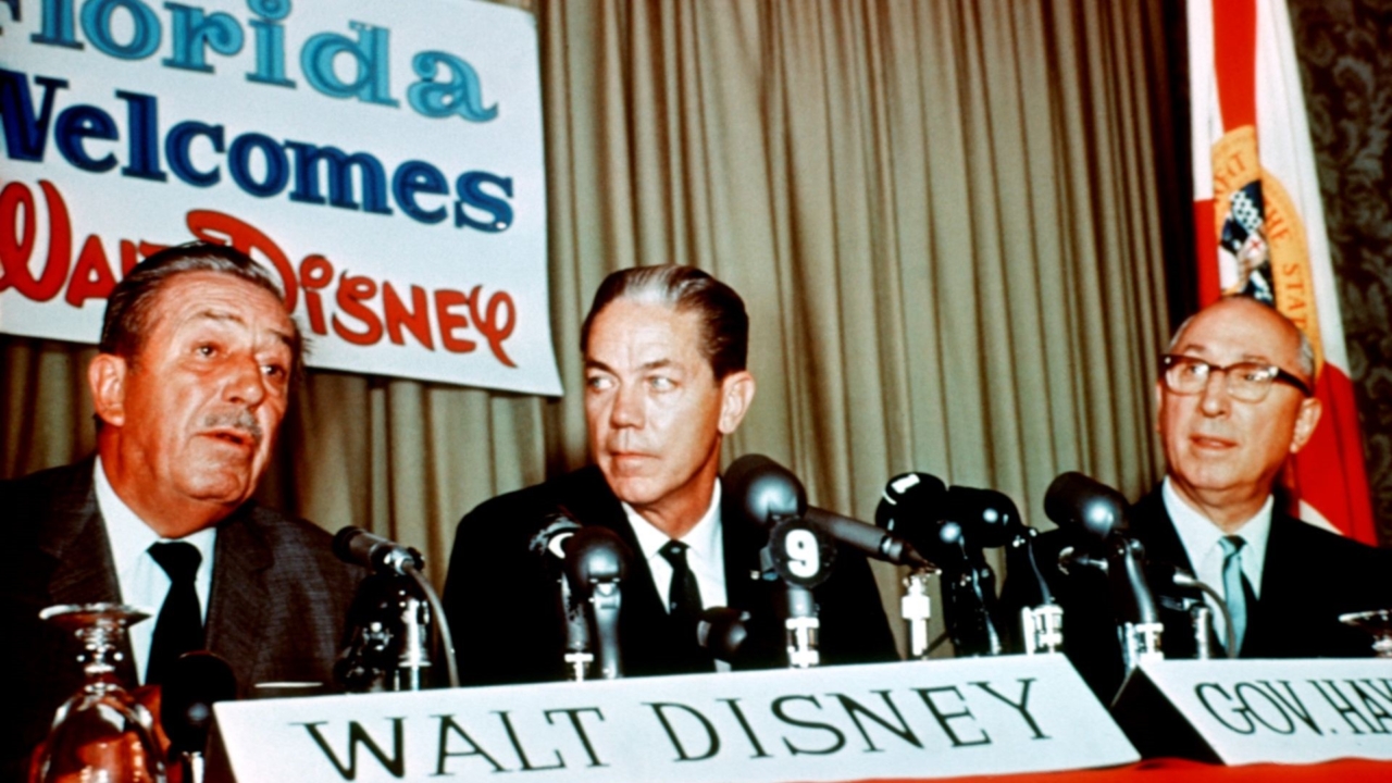 from-vision-to-reality:-orlando-honors-walt-disney-world-announcement-site