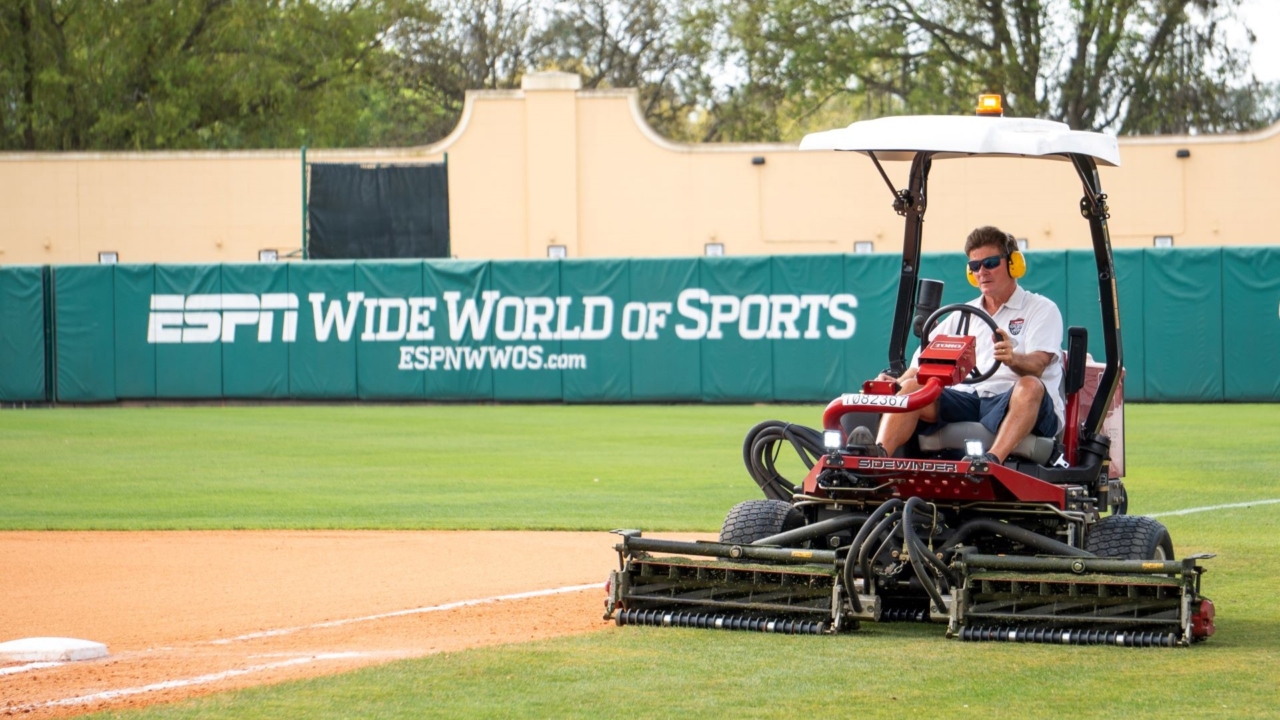 how-disney-world-cast-members-maintain-260+-acres-at-espn-wide-world-of-sports